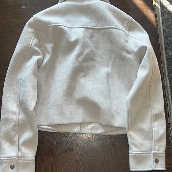🌴Zara CROPPED SOFT JACKET - snap closure  💯 polyester off white Size S - Picture 7 of 8